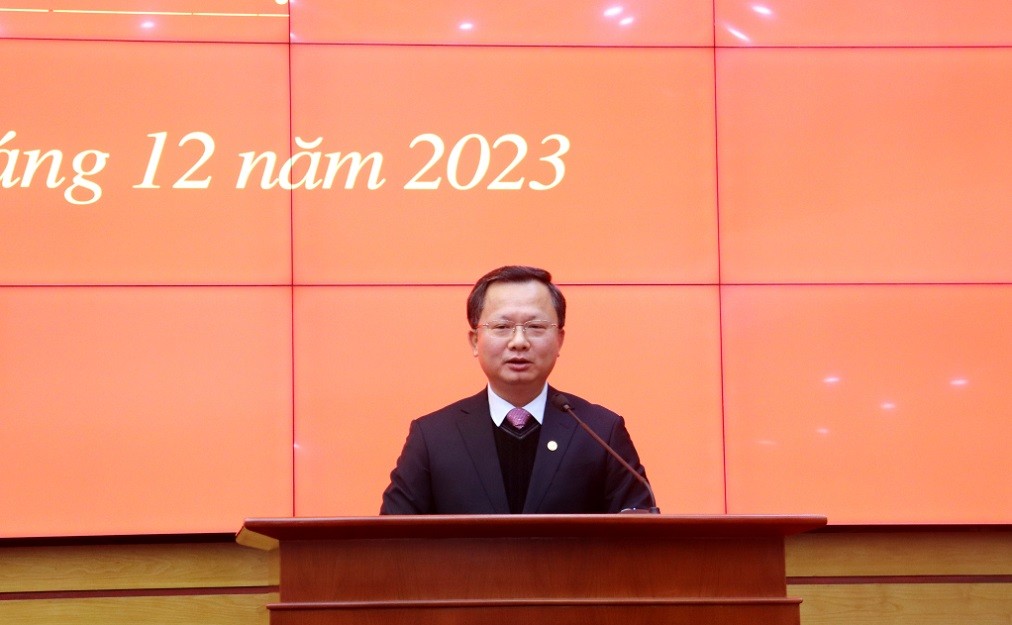 Ông Cao Tường Huy, Phó Bí thư Tỉnh ủy, Chủ tịch UBND tỉnh Quảng Ninh, phát biểu tại hội nghị. Ông Cao Tường Huy, Phó Bí thư Tỉnh ủy, Chủ tịch UBND tỉnh Quảng Ninh, phát biểu tại hội nghị.