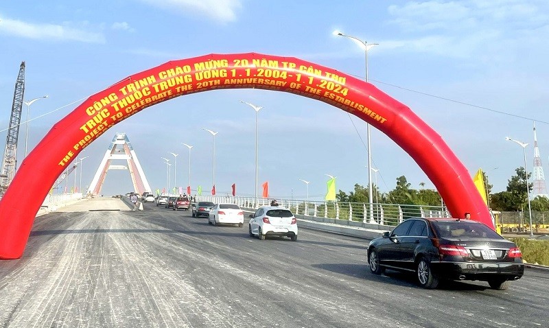 Thông xe kỹ thuật công trình cầu Trần Hoàng Na.