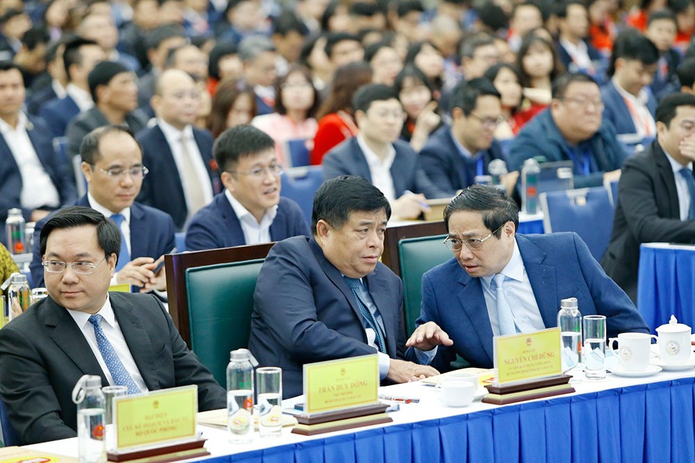 Toàn ngành Kế hoạch, Đầu tư và Thống kê xác định phương châm ‘Hội tụ trí tuệ - Hướng tới tương lai’, không chỉ thụ động nghiên cứu, tìm phương án ứng phó, mà phải chủ động nắm bắt thời cuộc, nhanh nhạy, linh hoạt và bản lĩnh để tranh thủ cơ hội phát triển, tìm ra hướng đi mới, động lực mới để hiện thực hóa khát vọng phát triển đến năm 2030 và năm 2045 Đại hội Đảng XIII đã đặt ra.