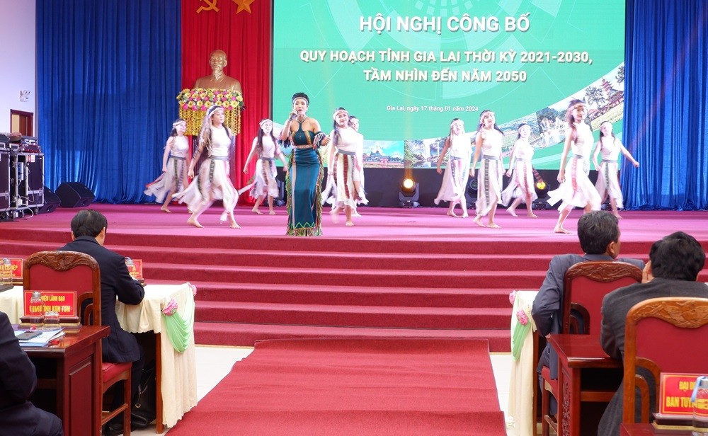 Tỉnh Gia Lai đã tổ chức Hội nghị công bố Quy hoạch tỉnh Gia Lai thời kỳ 2021-2030, tầm nhìn đến năm 2050.