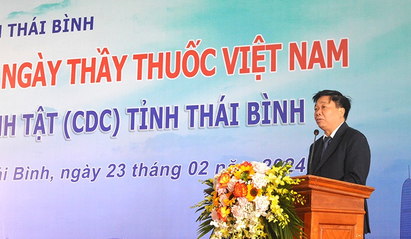 Phó chủ tịch thường trực UBND tỉnh Thái Bình Nguyễn Quang Hưng phát biểu tại Lễ gắn biển công trình CDC Thái Bình