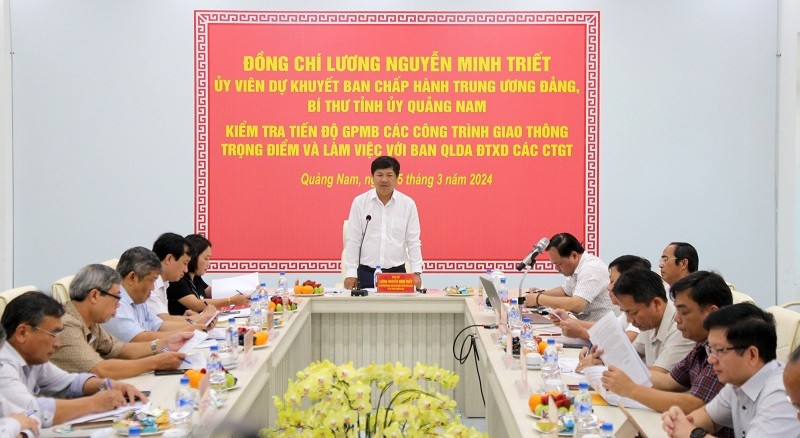 Bí thư Tỉnh ủy Quảng Nam làm việc với Ban Quản lý dự án đầu tư xây dựng các công trình giao thông tỉnh.