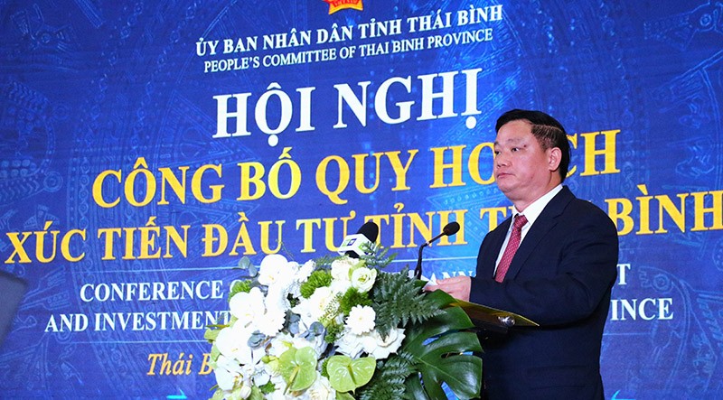 Ông Nguyễn Khắc Thận, Phó Bí thư Tỉnh ủy, Chủ tịch UBND tỉnh Thái Bình phát biểu tại Hội nghị Công bố Quy hoạch tỉnh.