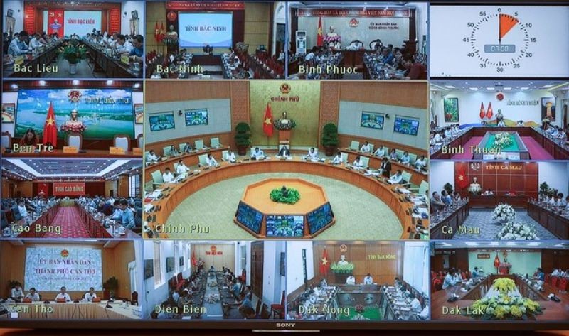 Chính phủ họp trực tuyến với các địa phương, bàn cách thúc đẩy tăng trưởng kinh tế (Ảnh: VGP)