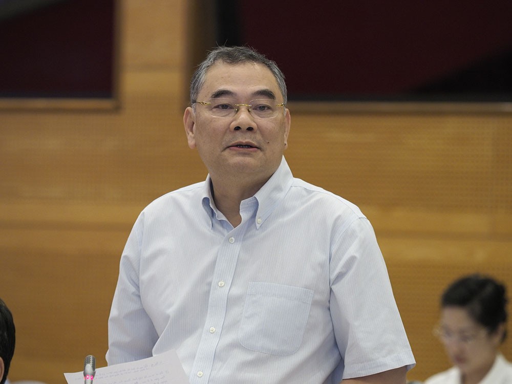 Trung tướng Tô Ân Xô tại cuộc họp báo Chính phủ chiều 4/5. (Ảnh: Hoàng Yến)