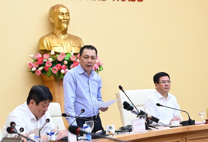 Theo báo cáo của EVN, tới ngày 6/5/2024 đã bàn giao 520/1.177 vị trí cột, còn 657/1.177 vị trí cột chưa bàn giao