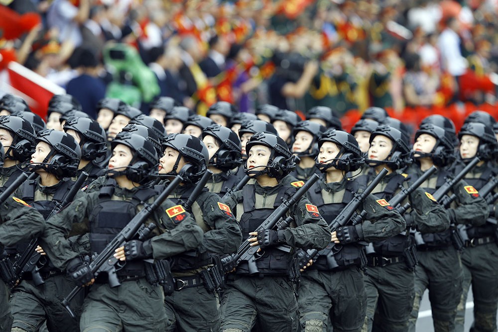 Khối nữ sĩ quan Cảnh sát cơ động.