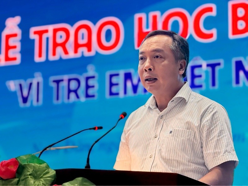 Ông Lê Trọng Minh, Ủy viên Ban Thường vụ Đảng ủy cơ quan Bộ Kế hoạch và Đầu tư, Tổng Biên tập Báo Đầu tư phát biểu tại buổi lễ.