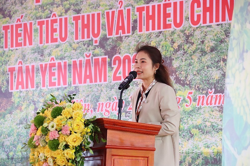 Bà Nguyễn Thị Chí, Phó giám đốc kinh doanh, đại diện sàn thương mại điện tử Alibaba.com tại Việt Nam.