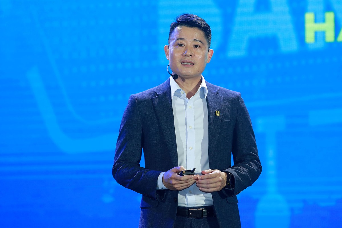 Ông Nguyễn Hoàng Long, Phó tổng giám đốc NAPAS