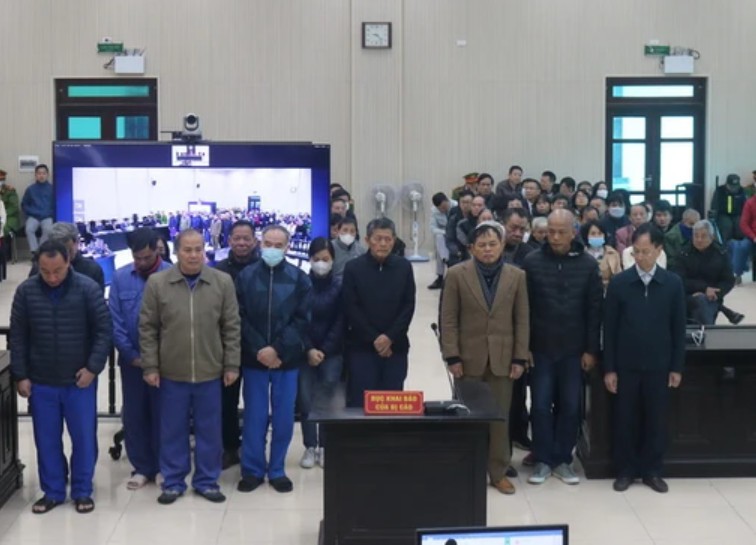 Cựu Phó chủ tịch UBND tỉnh Bắc Ninh Nguyễn Lương Thành bị đưa ra xét xử và tuyên phạt 36 tháng tù treo.