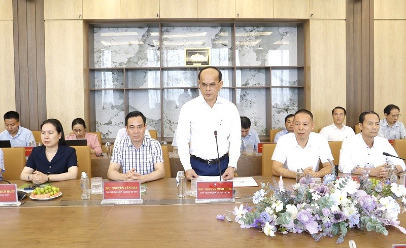 Chủ tịch HĐQT Công ty cổ phần Green i-Park Nguyễn Minh Hưng phát biểu tại buổi làm việc.