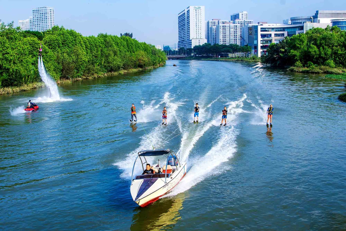 TP.HCM ngày càng thu hút lượng khách du lịch quốc tế và trong nước đến trải nghiệm.