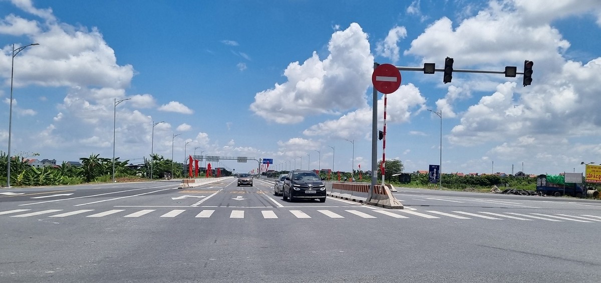 Tuyến đường bộ nối đường cao tốc Hà Nội - Hải Phòng với đường cao tốc Cầu Giẽ - Ninh Bình. Ảnh: Thanh Tân