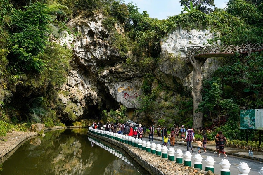 Khu du lịch sinh thái Cổng Trời Đông Giang mở cửa hoàn toàn miễn phí cho đồng bào Cơ Tu trên địa bàn tỉnh Quảng Nam trong thời gian Lễ hội.