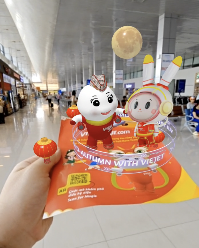 Hành khách bay cùng Vietjet không chỉ dễ dàng ghi lại những khoảnh khắc Trung thu ấm áp mà còn có thể chia sẻ Tết Trung thu, những lời chúc bình an của mình đến bạn bè và người thân đầy sáng tạo với những tấm thiệp điện tử.