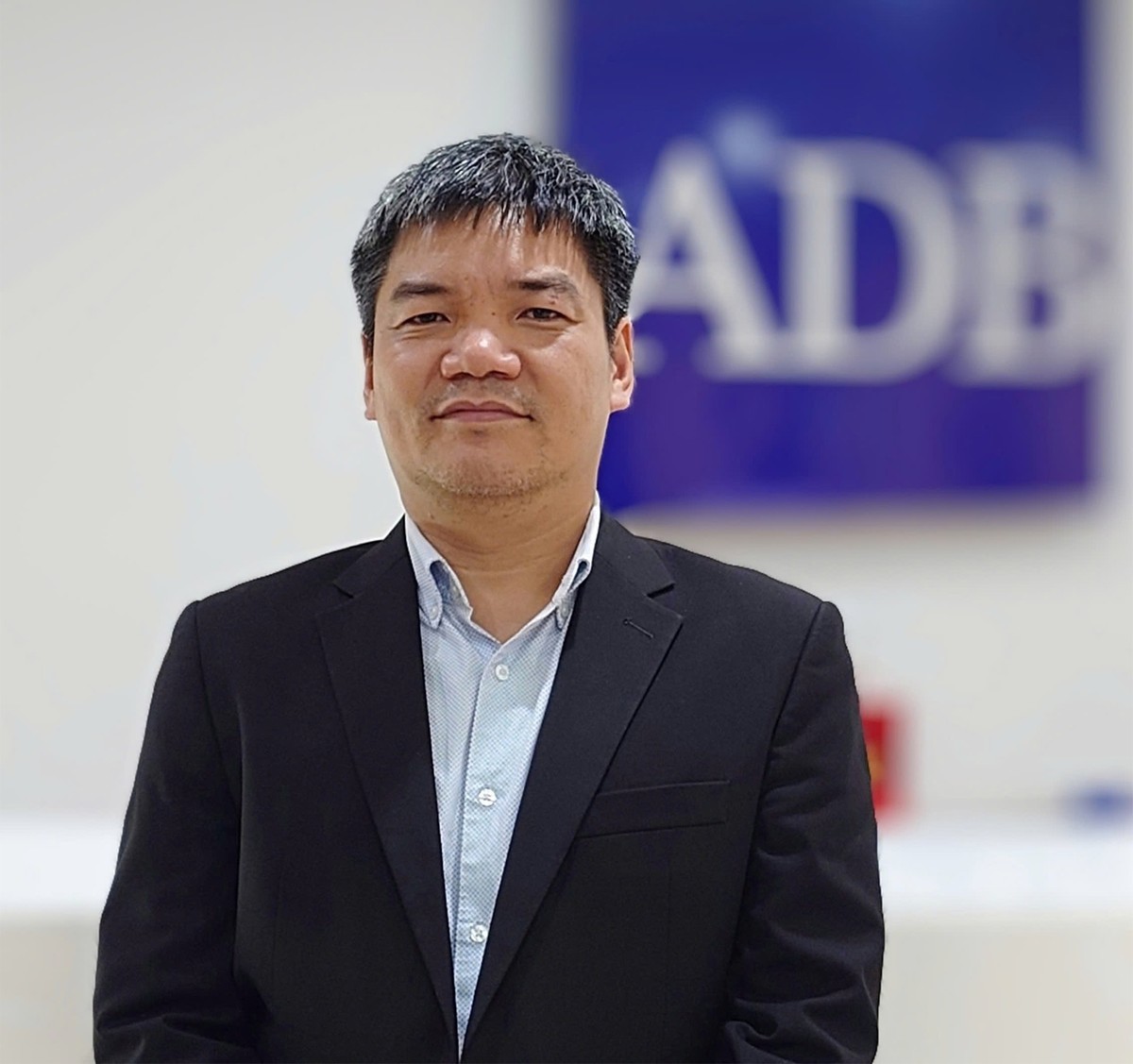 Ông Nguyễn Bá Hùng, Chuyên gia Kinh tế trưởng Ngân hàng Phát triển châu Á (ADB) Ông Nguyễn Bá Hùng, Chuyên gia Kinh tế trưởng Ngân hàng Phát triển châu Á (ADB)