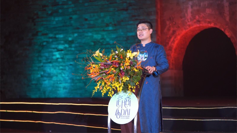 Ông Nguyễn Hồng Minh, Phó Giám đốc Sở Du lịch Hà Nội phát biểu tại Lễ bế mạc Lễ hội Áo dài Du lịch Hà Nội 2024. Ông Nguyễn Hồng Minh, Phó Giám đốc Sở Du lịch Hà Nội phát biểu tại Lễ bế mạc Lễ hội Áo dài Du lịch Hà Nội 2024.