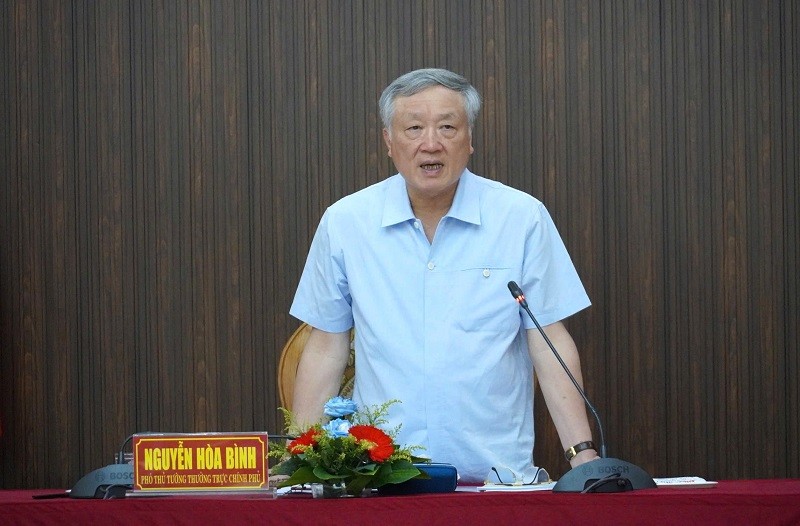 Phó Thủ tướng Thường trực Nguyễn Hòa Bình kết luận buổi làm việc.