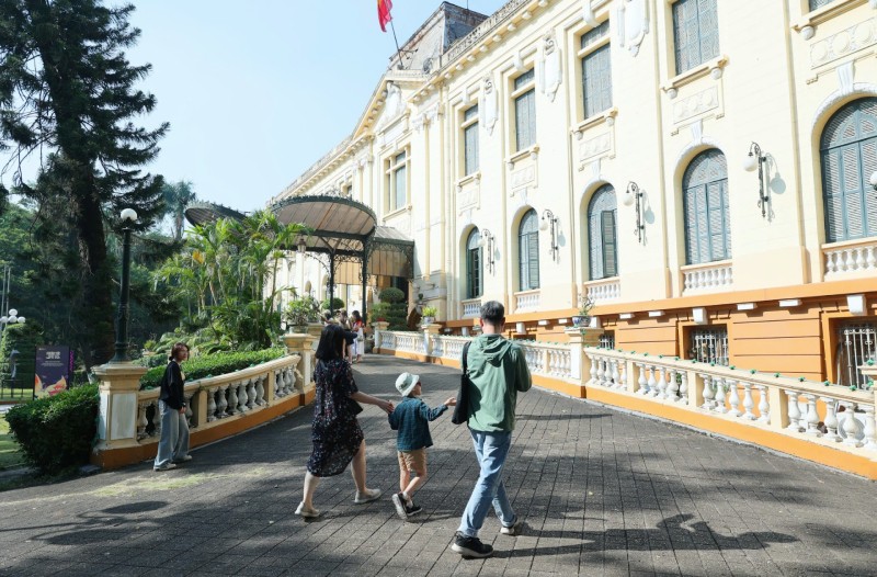 Các không gian sáng tạo thu hút đông đảo người dân và du khách. Các không gian sáng tạo thu hút đông đảo người dân và du khách.