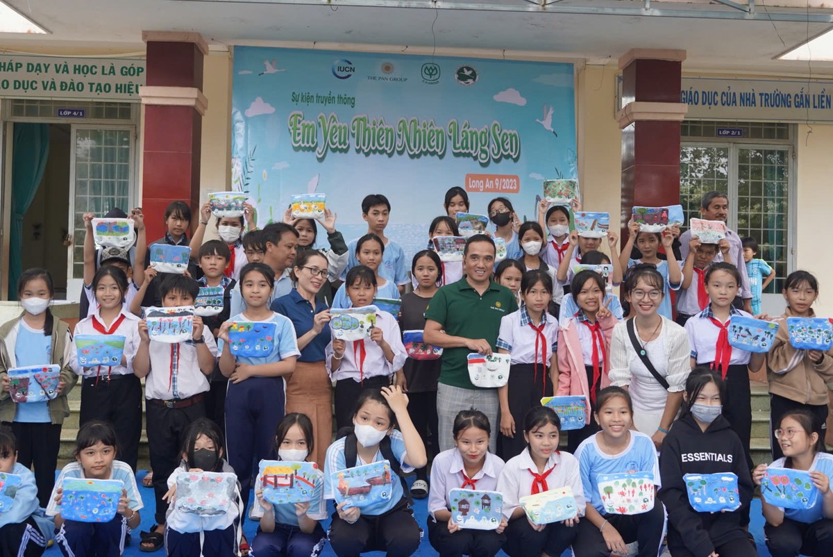 Cuộc thi vẽ tranh trên chất liệu canvas với chủ đề “Em yêu thiên nhiên Đất ngập nước Láng Sen” Cuộc thi vẽ tranh trên chất liệu canvas với chủ đề “Em yêu thiên nhiên Đất ngập nước Láng Sen”