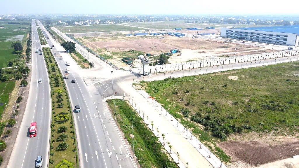 Khu công nghiệp Mỹ Thuận với quỹ đất sạch cùng những chính sách ưu đãi đã thu hút nhiều nhà đầu tư lớn trong và ngoài nước