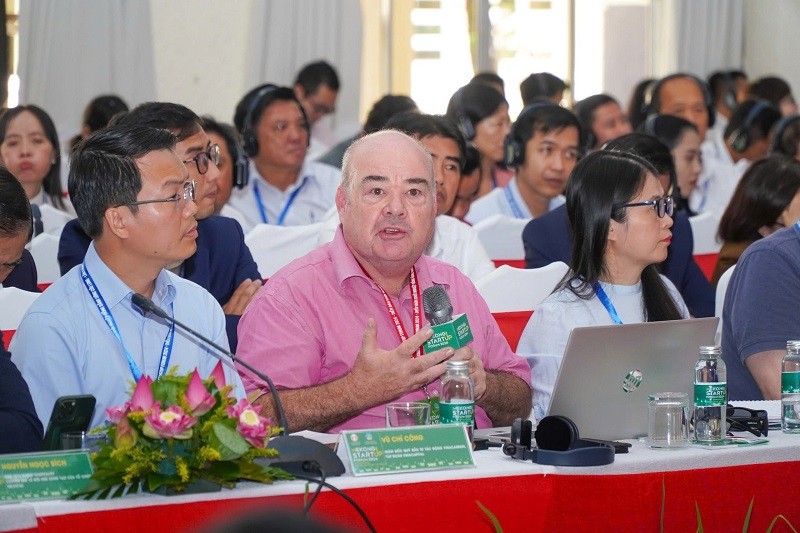 ông Peter Johnson, Chuyên gia Tổ chức Phát triển Công nghiệp Liên Hợp Quốc (UNIDO) phát biểu tại Diễn đàn Mekong startup lần 2 - năm 2024