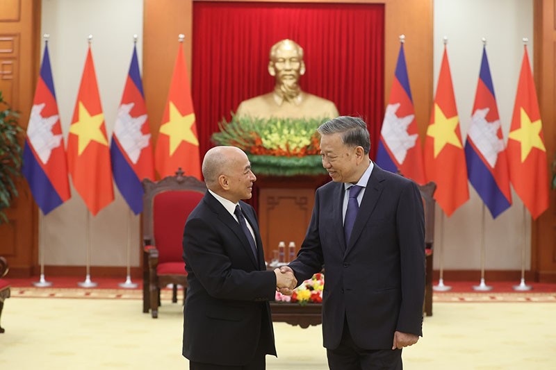 Tổng Bí thư Tô Lâm hội kiến Quốc vương Campuchia. Ảnh: Đức Thanh