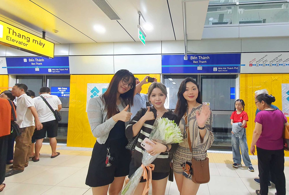 Tuyến Metro số 1 có chiều dài 19,7 km và tổng cộng 14 nhà ga.Thời gian di chuyển là 29 phút 30 giây..