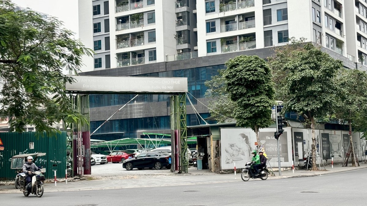 Cư dân hiện vẫn chưa được sử dụng bãi đỗ xe thông minh 3 tầng mà chủ đầu tư từng quảng cáo. Ảnh: Thanh Vũ