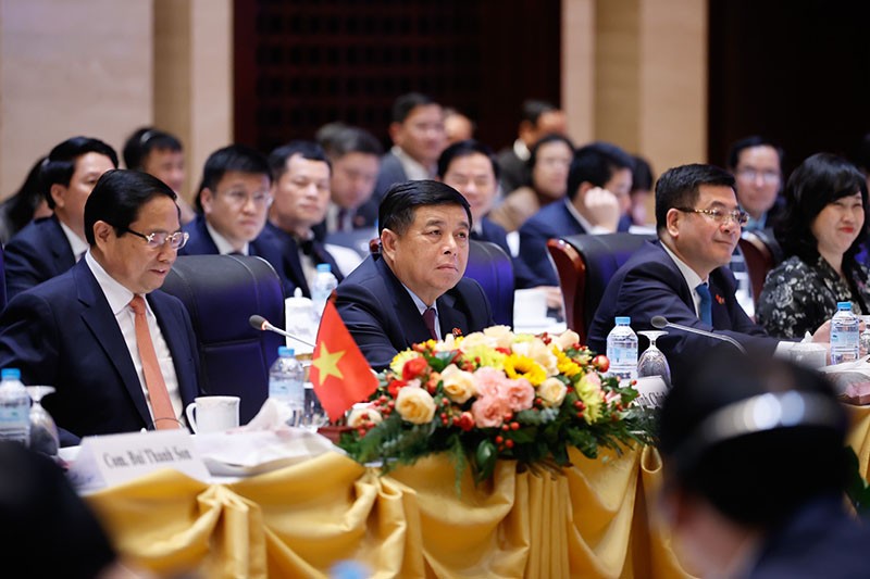 Hai bên thống nhất tăng cường kết nối hai nền kinh tế, thúc đẩy hợp tác đầu tư - thương mại Việt Nam - Lào. Ảnh: Nhật Bắc Hai bên thống nhất tăng cường kết nối hai nền kinh tế, thúc đẩy hợp tác đầu tư - thương mại Việt Nam - Lào. Ảnh: Nhật Bắc