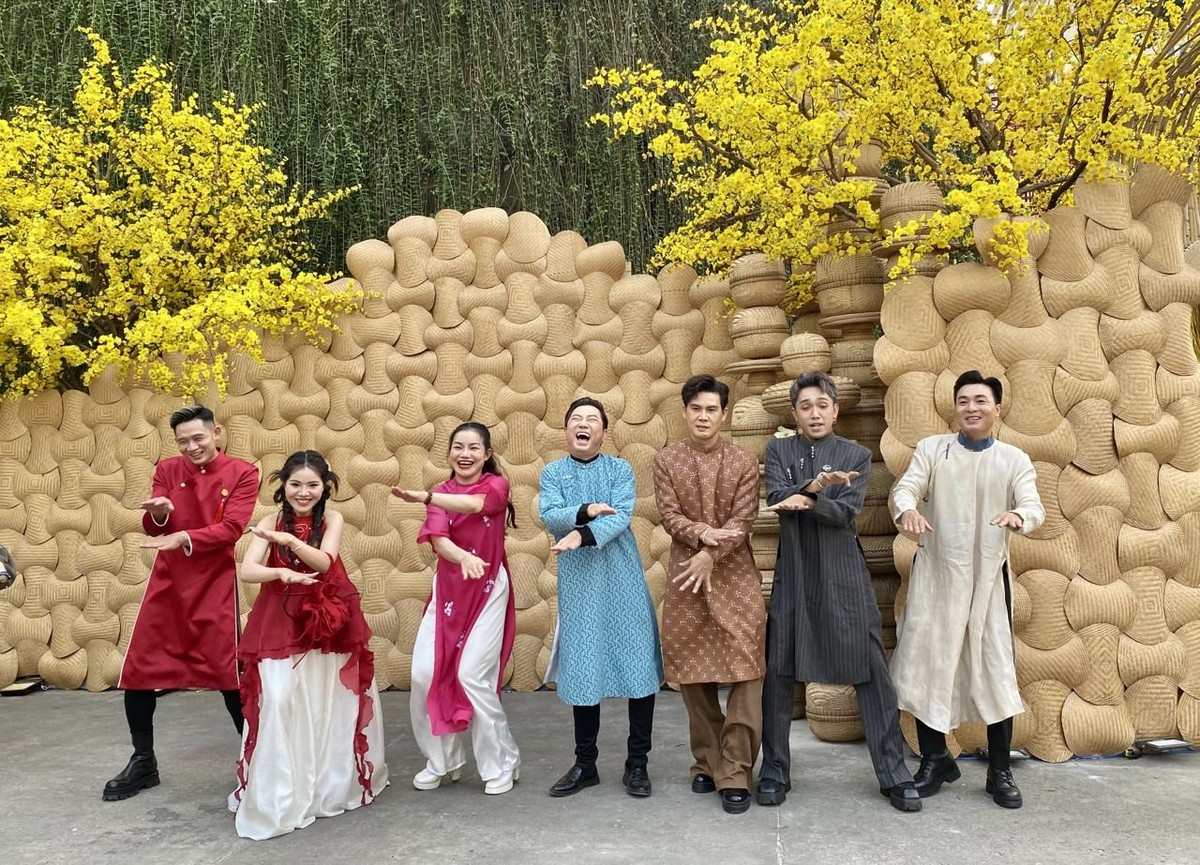 Trải qua 18 năm tổ chức xuyên suốt, Lễ hội Tết Việt đã thu hút hàng trăm nghìn người dân đến thưởng ngoạn, chụp ảnh kỷ niệm và tham gia các hoạt động văn hóa, nghệ thuật truyền thống trong ngày Tết cổ truyền.