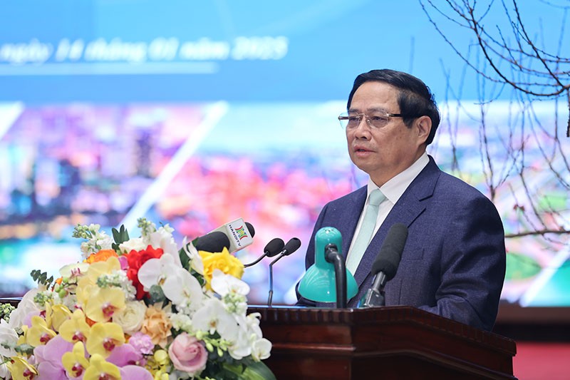 Thủ tướng Phạm Minh Chính lưu ý vùng Đồng bằng sông Hồng vẫn còn một số điểm nghẽn, nút thắt. Ảnh: Nhật Bắc