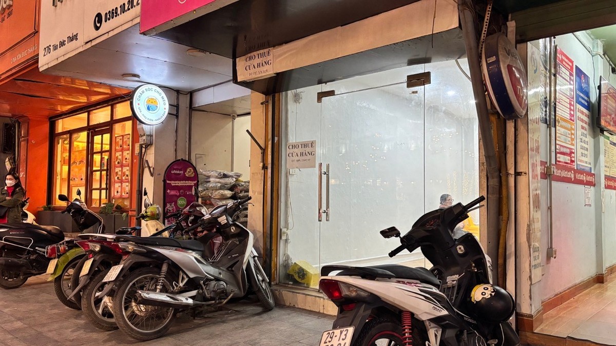 Chủ nhà trong hình cho thuê mặt bằng tầng 1, diện tích 20 m2 với giá 10 triệu đồng/tháng.