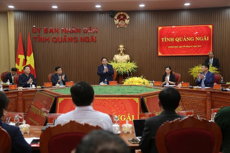 Thủ tướng Phạm Minh Chính làm việc với tỉnh Quảng Ngãi. Thủ tướng Phạm Minh Chính làm việc với tỉnh Quảng Ngãi.