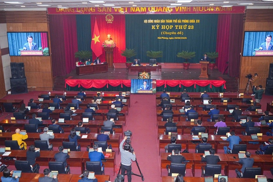 Quang cảnh Kỳ họp Quang cảnh Kỳ họp