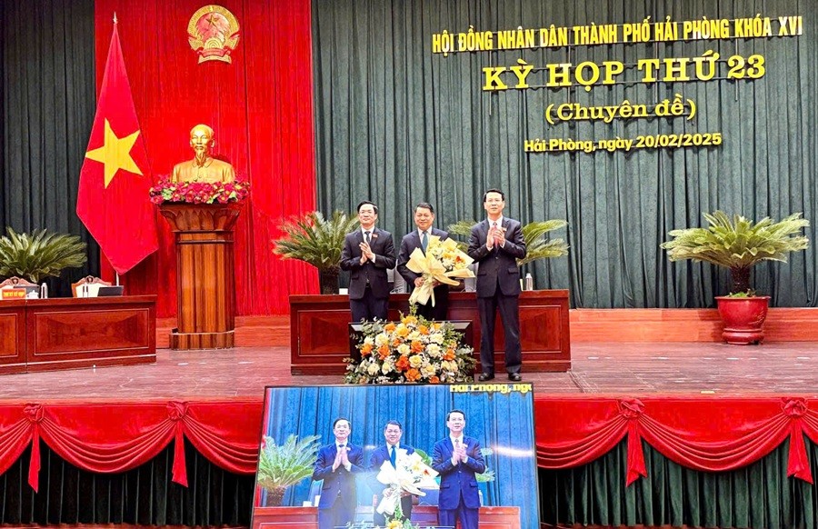 Lãnh đạo HĐND Thành phố chúc mừng ông Phạm Văn Khanh được bầu giữ chức Trưởng ban Đô thị HĐND thành phố Hải Phòng Lãnh đạo HĐND Thành phố chúc mừng ông Phạm Văn Khanh được bầu giữ chức Trưởng ban Đô thị HĐND thành phố Hải Phòng