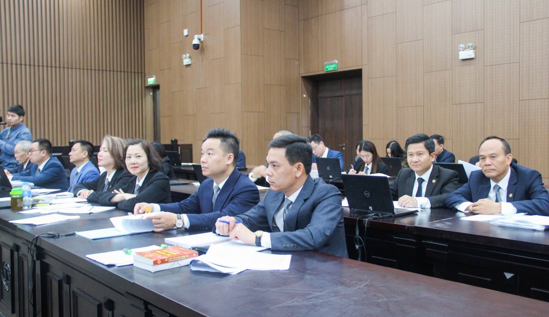 Các luật sư tham gia bào chữa cho các bị cáo tại phiên tòa sơ thẩm. Các luật sư tham gia bào chữa cho các bị cáo tại phiên tòa sơ thẩm.