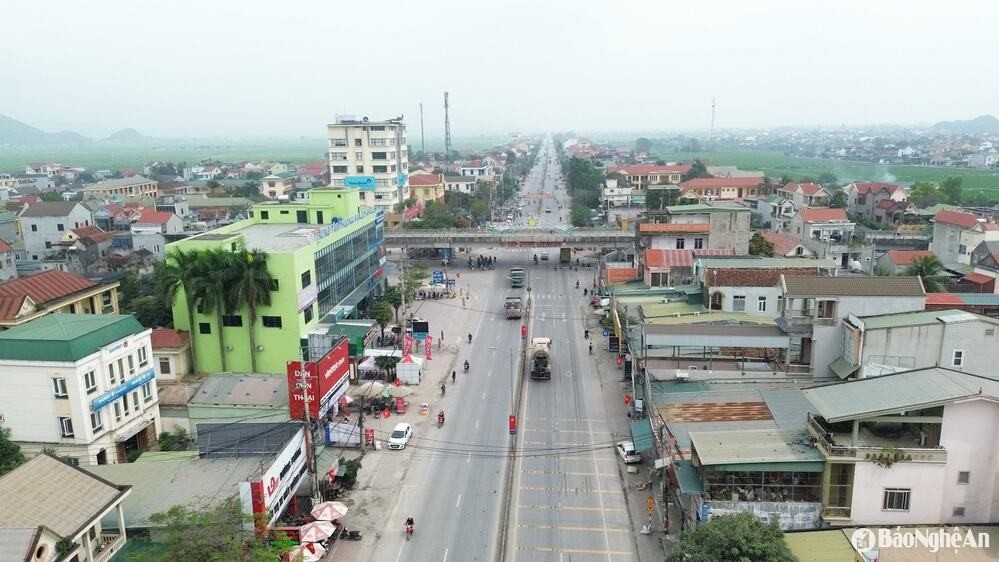 Quốc lộ 1A qua địa bàn thị trấn Cầu Giát, ảnh: Tiến Đông, BNA