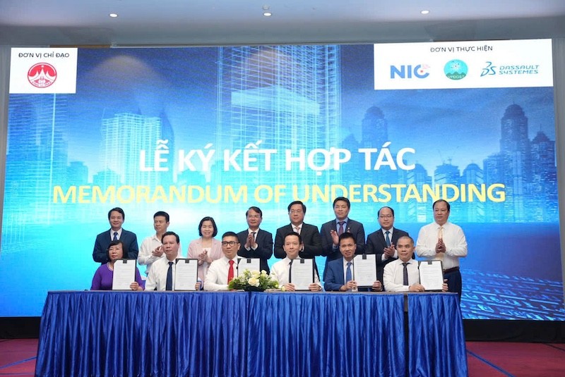 Lãnh đạo tỉnh Vĩnh Phúc cùng các đại biểu chứng kiến lễ ký biên bản ghi nhớ giữa Tập đoàn Dassault Systèmes và các doanh nghiệp công nghệ cao tỉnh Vĩnh Phúc.