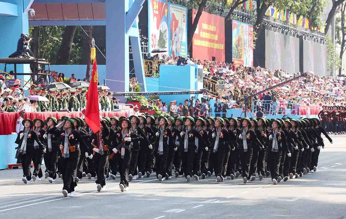 Khối nữ Du kích miền Nam.