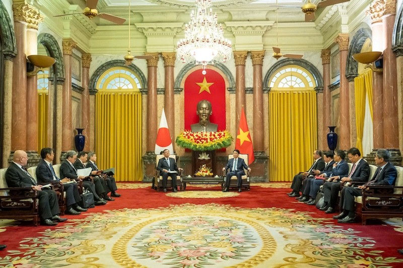 Tiếp Thủ tướng Nhật Bản, Chủ tịch nước Lương Cường cho rằng hợp tác kinh tế giữa hai nước còn nhiều dư địa thúc đẩy. Ảnh: Đức Thanh