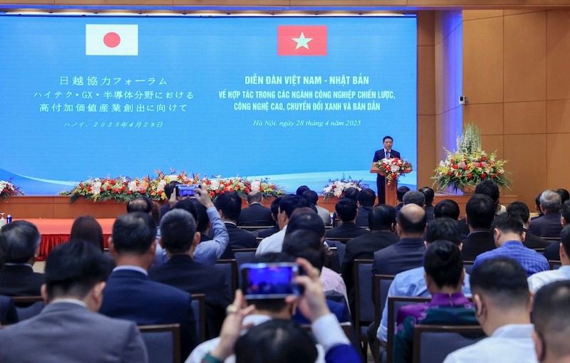 Diễn đàn có sự tham dự của hơn 250 đại biểu là các doanh nghiệp, viện trường, chuyên gia Việt Nam và Nhật Bản. Ảnh: Đức Thanh Diễn đàn có sự tham dự của hơn 250 đại biểu là các doanh nghiệp, viện trường, chuyên gia Việt Nam và Nhật Bản. Ảnh: Đức Thanh