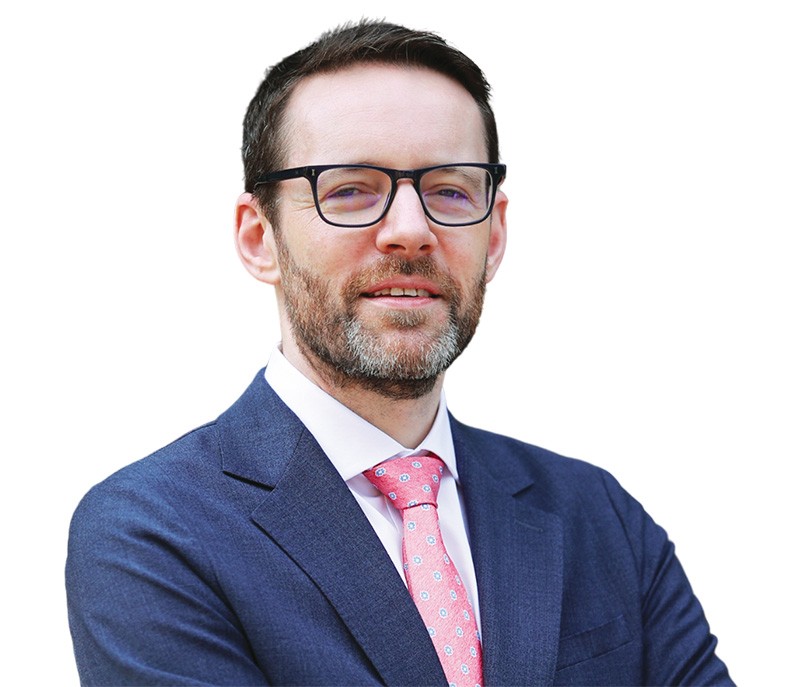 Ngài Iain Frew, Đại sứ Vương quốc Anh tại Việt Nam. Ngài Iain Frew, Đại sứ Vương quốc Anh tại Việt Nam.