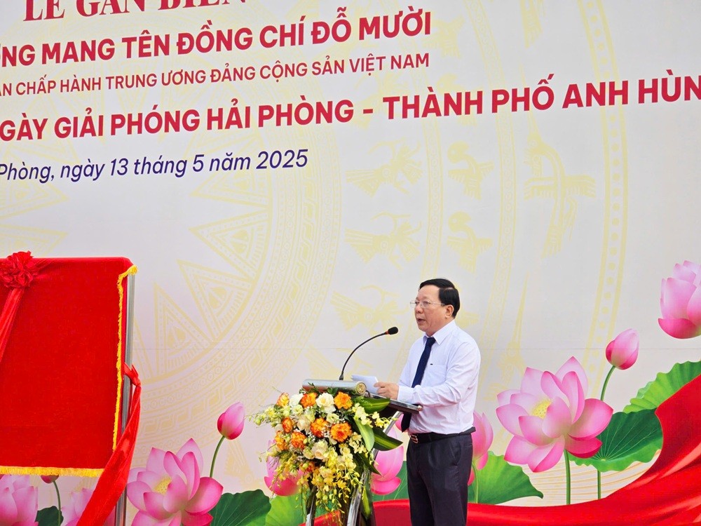 Ông Nguyễn Đức Thọ, Phó chủ tịch UBND TP. Hải Phòng phát biểu tại lễ gắn biển. Ảnh: Thanh Sơn