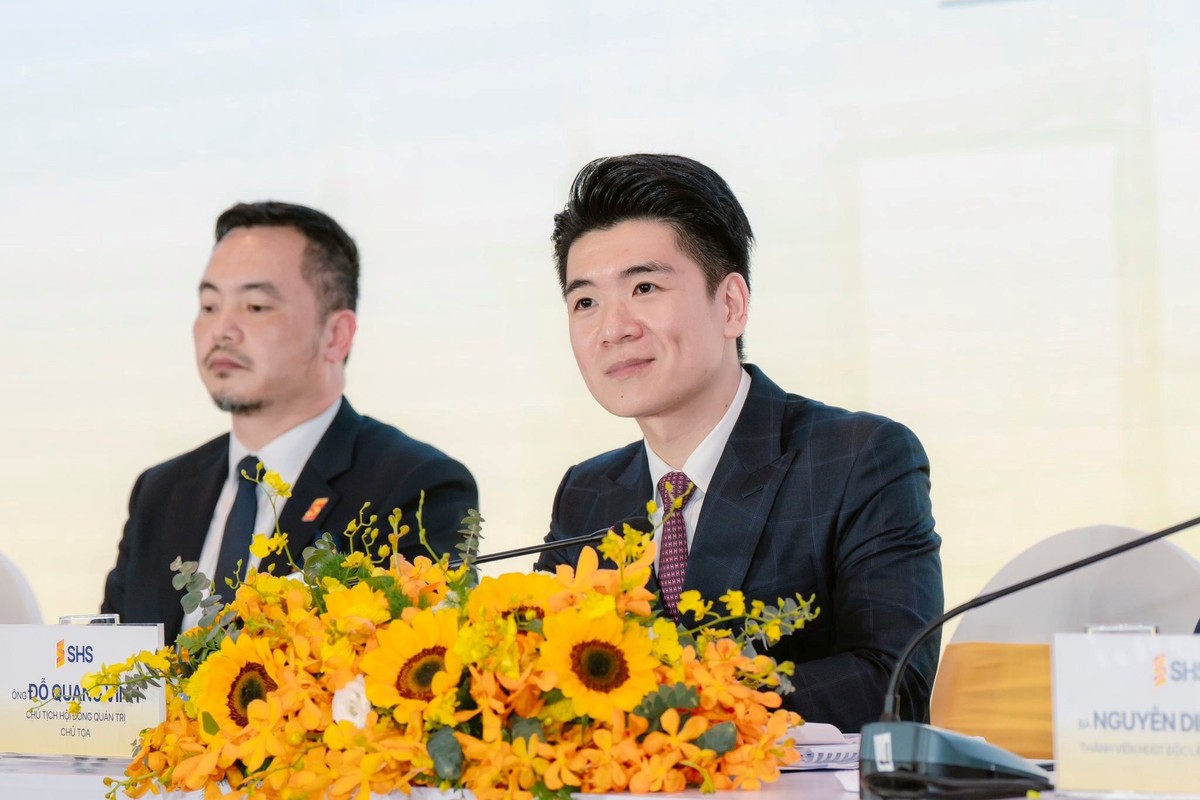 "SHS chọn đi con đường dài hơn, khó khăn hơn, nhưng bền vững hơn, bởi niềm tin không thể mua bằng giá rẻ" – Chủ tịch HĐQT Đỗ Quang Vinh