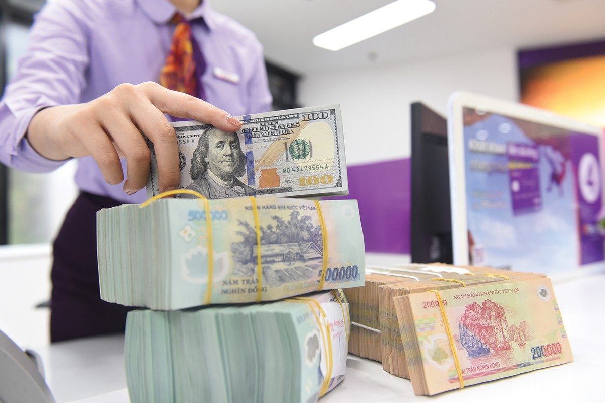 4 tháng đầu năm, VND mất giá 2,1% so với USD 4 tháng đầu năm, VND mất giá 2,1% so với USD