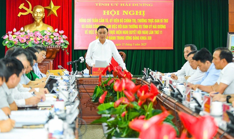 Ông Trần Cẩm Tú, Thường trực Ban Bí thư phát biểu chỉ đạo tại hội nghị. Ảnh: Thành Chung Ông Trần Cẩm Tú, Thường trực Ban Bí thư phát biểu chỉ đạo tại hội nghị. Ảnh: Thành Chung