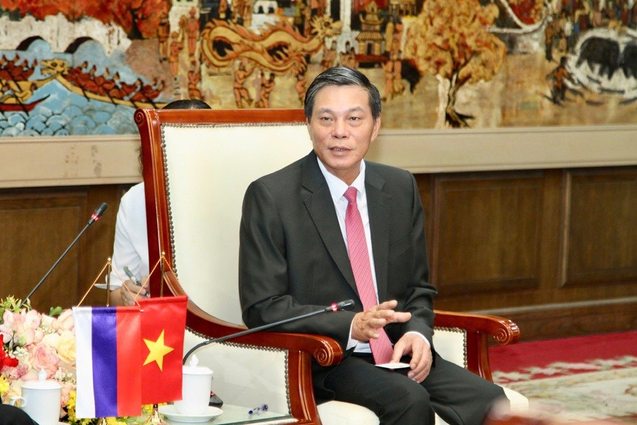 Ông Nguyễn Văn Tùng, Chủ tịch UBND TP. Hải Phòng mong muốn đón nhận các doanh nghiệp tỉnh Vladimir đến khảo sát và đầu tư tại Hải Phòng.