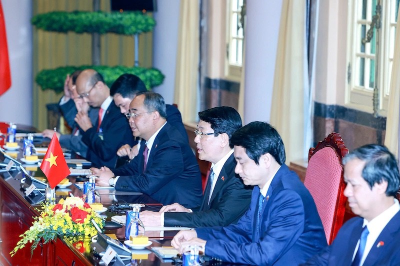 Chủ tịch nước Lương Cường và Đoàn đại biểu Việt Nam.